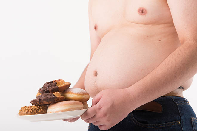 メンズのお腹の脂肪が増える原因